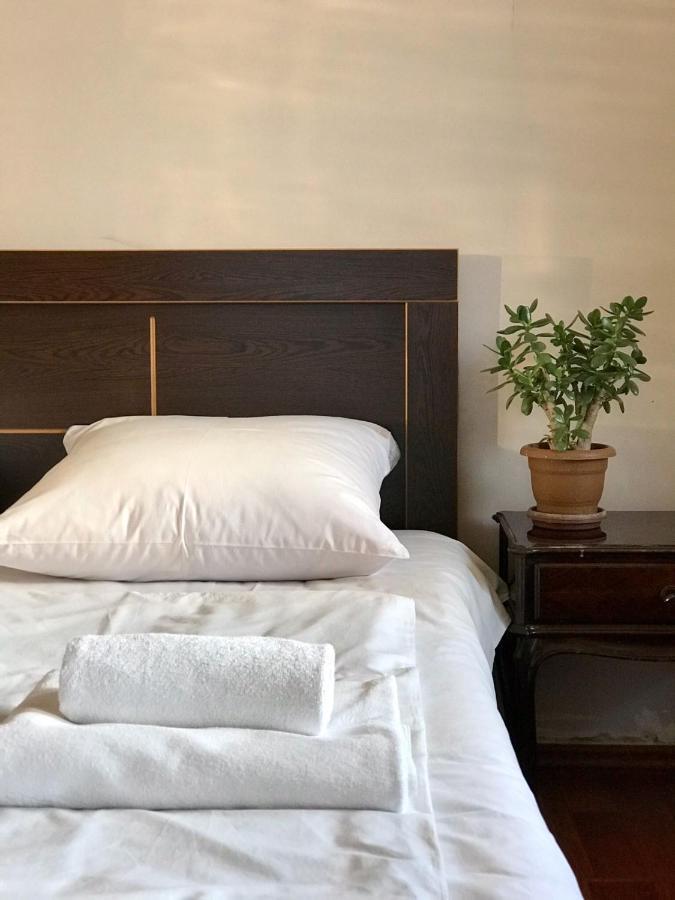 Guest House Nona Кутаїсі Екстер'єр фото