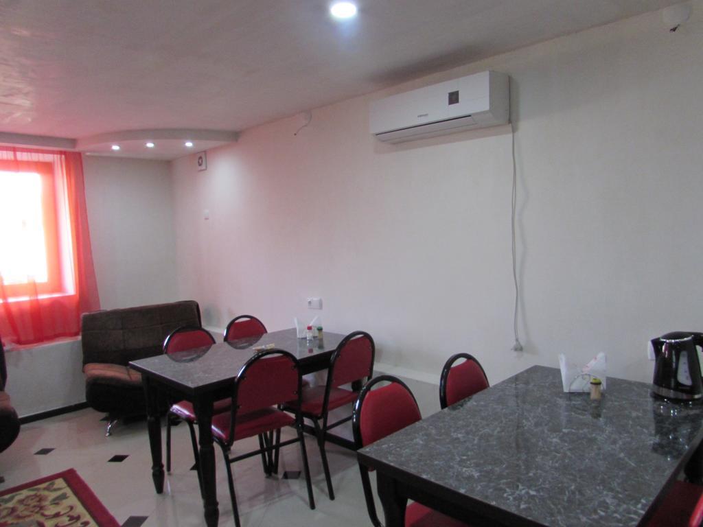 Guest House Nona Кутаїсі Екстер'єр фото